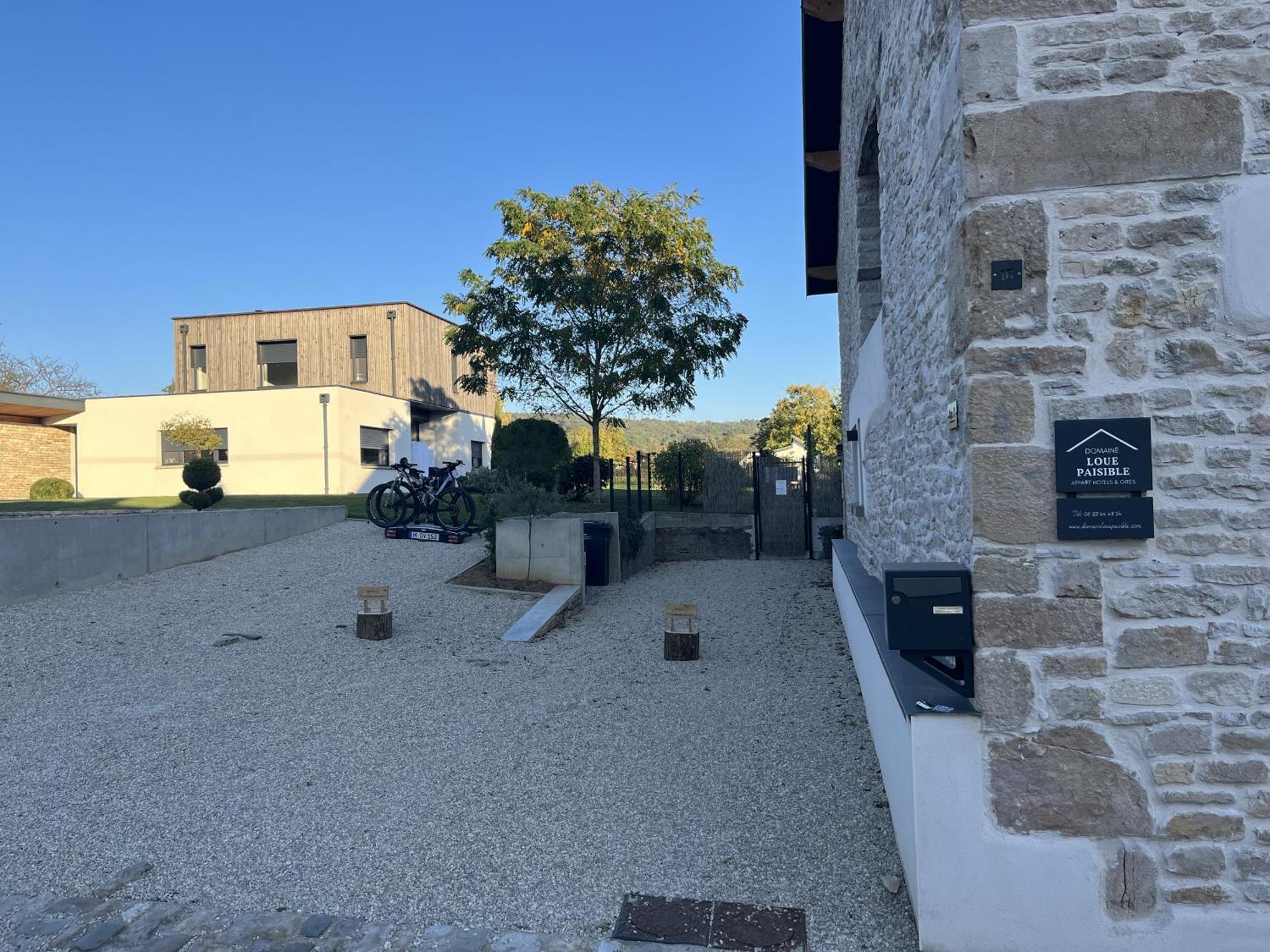 Appart-Hotel N 3 Avec Terrasse, Piscine, Petit-Dejeuner Et Parking Prive Chouzelot Eksteriør bilde